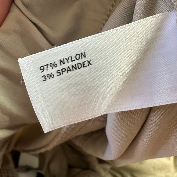 Duluth Trading Co Pants Womens 20W Tan Dry on the Fly Capri Cargo Nylon Hiking - Picture 5 of 13